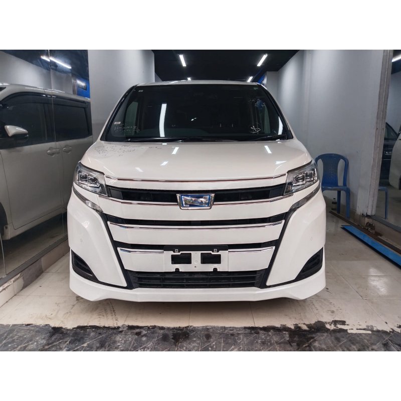 Toyota Noah Hybrid 2021 2-Door Power