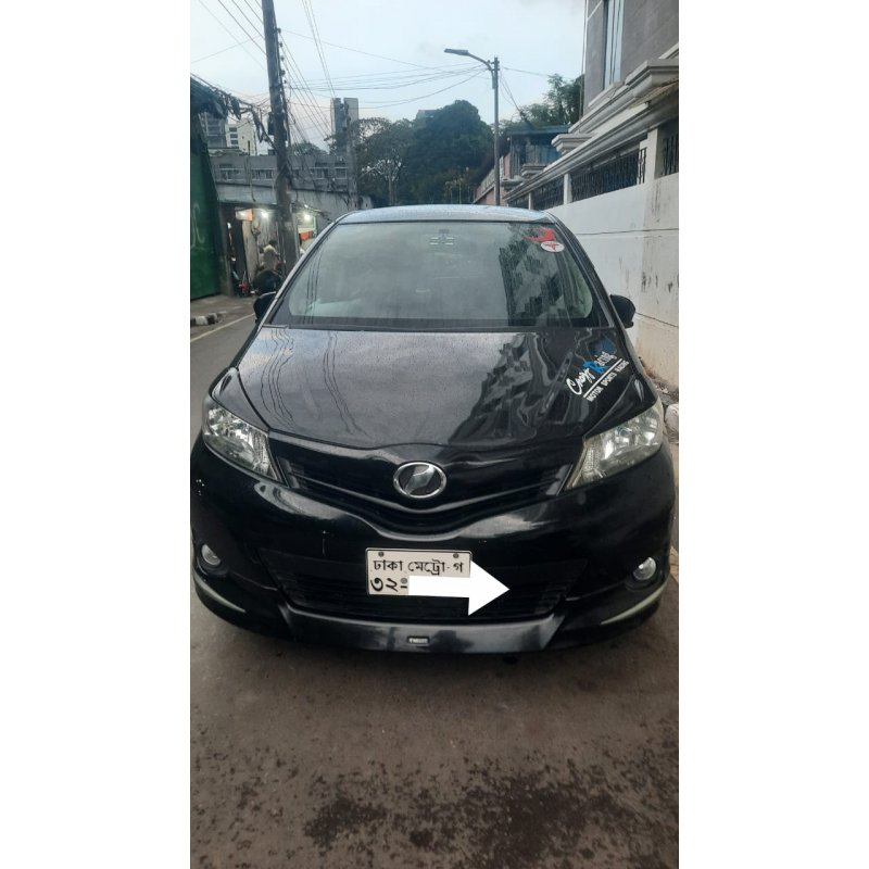 Toyota Vitz 2011