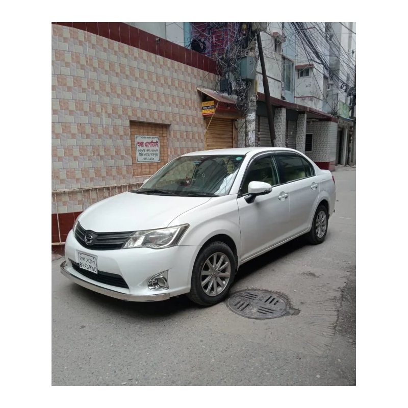 Toyota Axio 2013