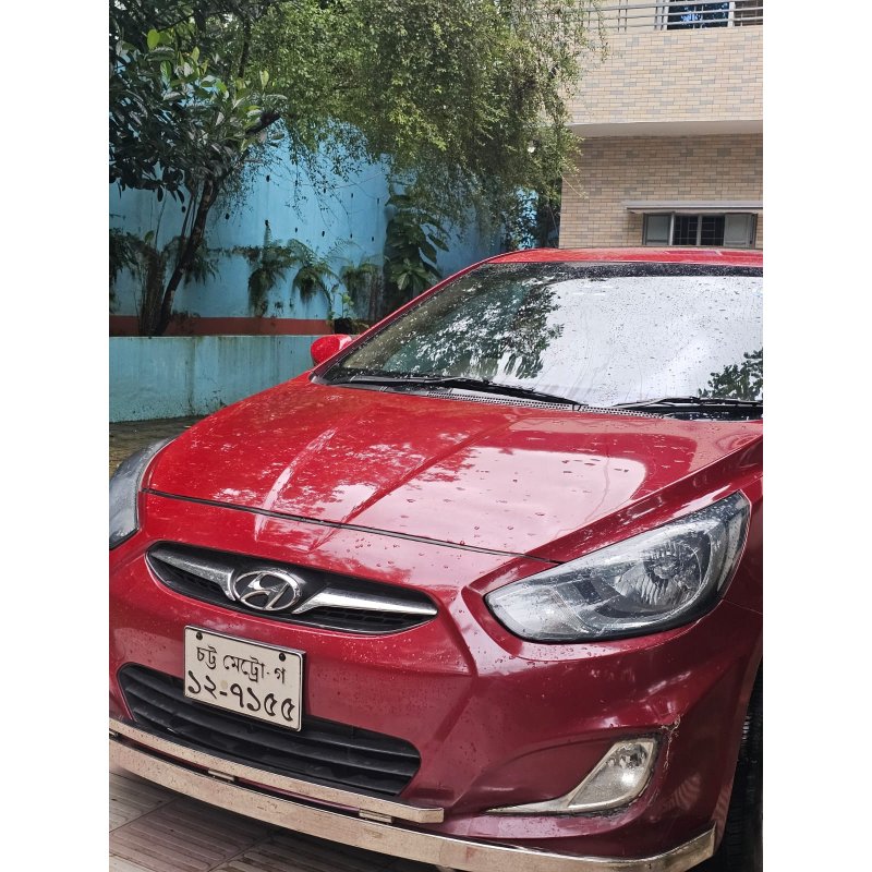 Hyundai Accent Blue 2012