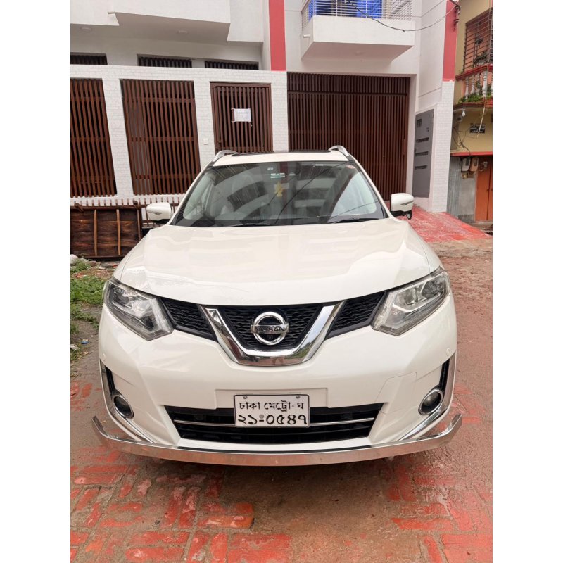 Nissan X-Trail Hybrid 2016