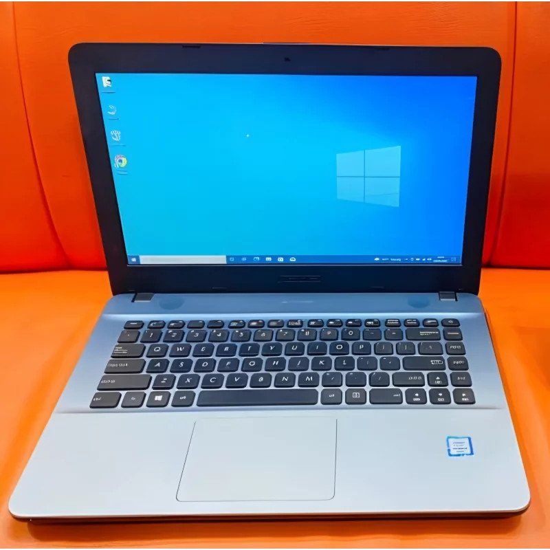 Asus X441U Core i3 6th Gen 8GB / 256GB SSD