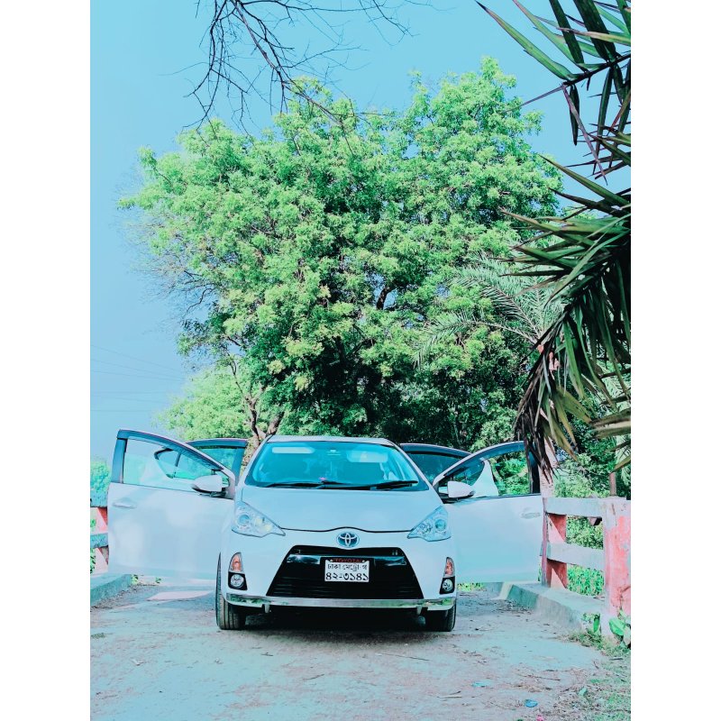 Toyota Aqua 2013