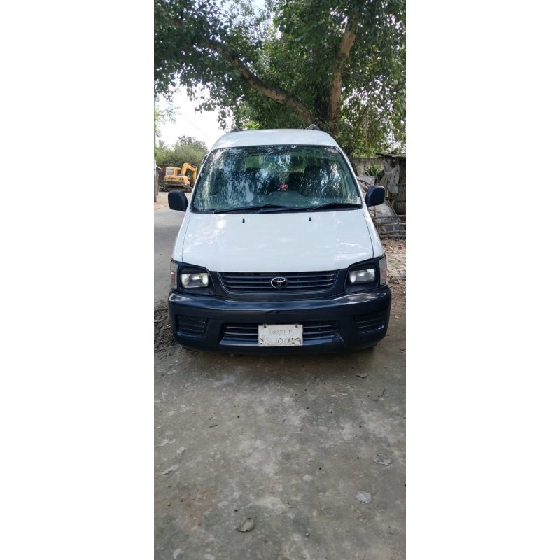Toyota Noah KR42 2002