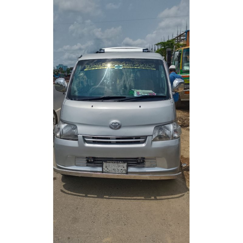 Toyota S40 Town Ace 2010