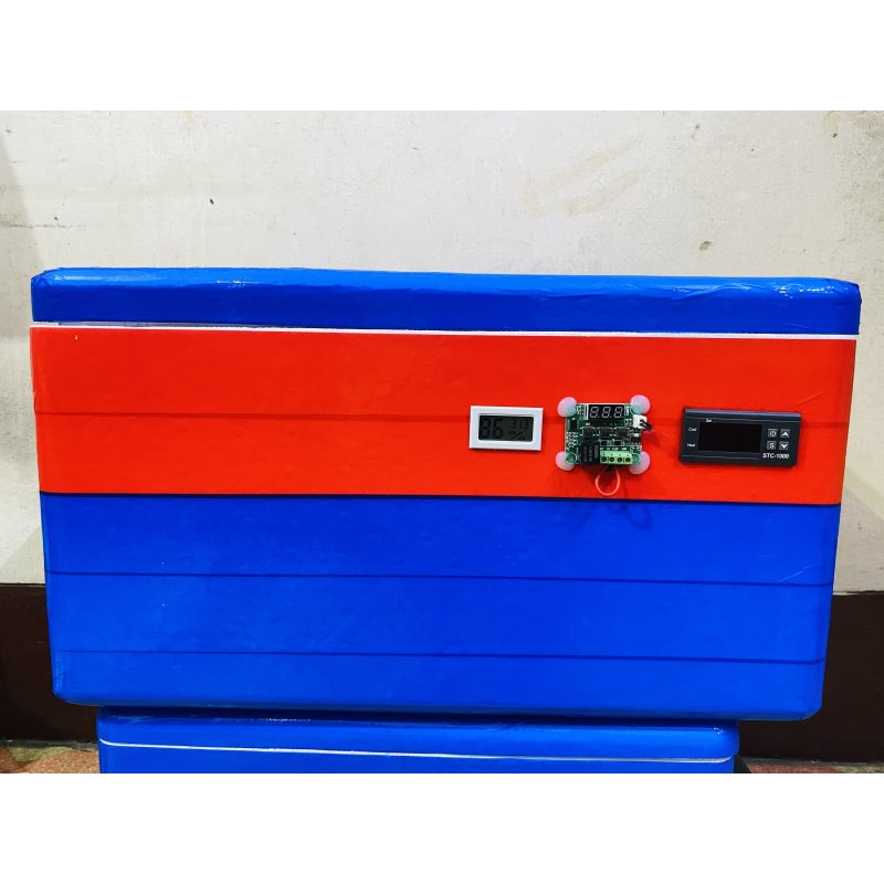 110 Egg Semi-Auto AC / DC Incubator