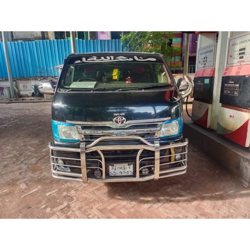 Toyota Hiace Super GL 2011