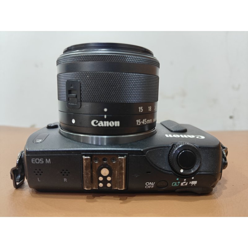 Canon EOS M with Kit