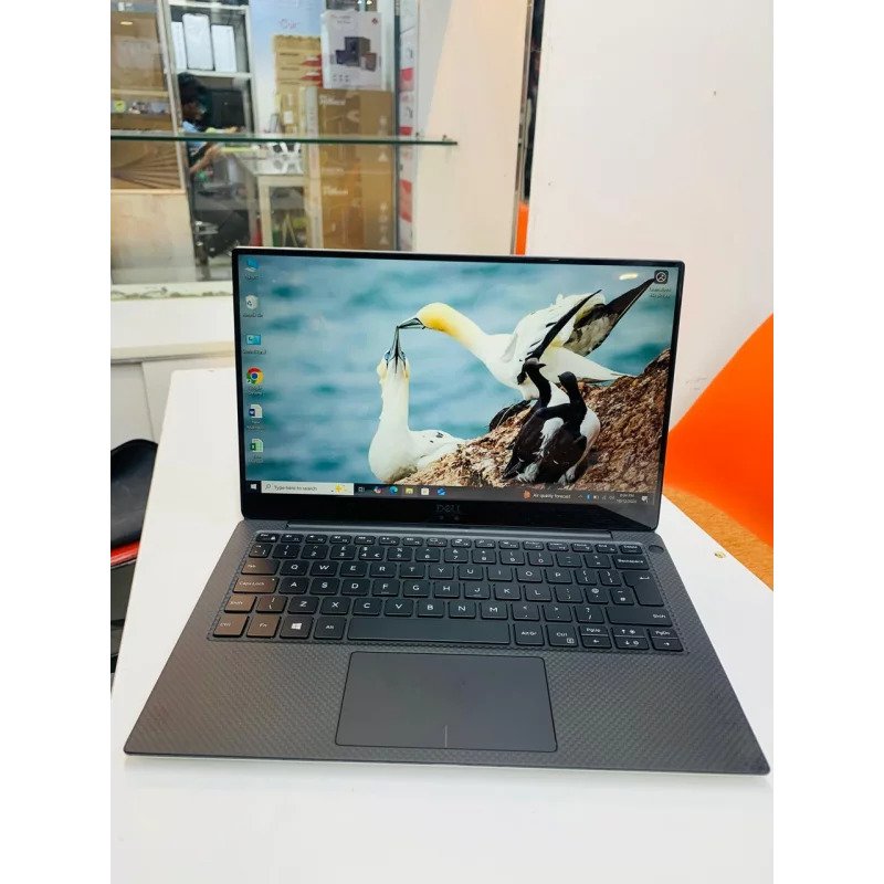 Dell XPS 13 9370 Core i7 8th Gen 8GB / 512GB Dell XPS 13 9370 Core i7 8th Gen 8GB / 512GB