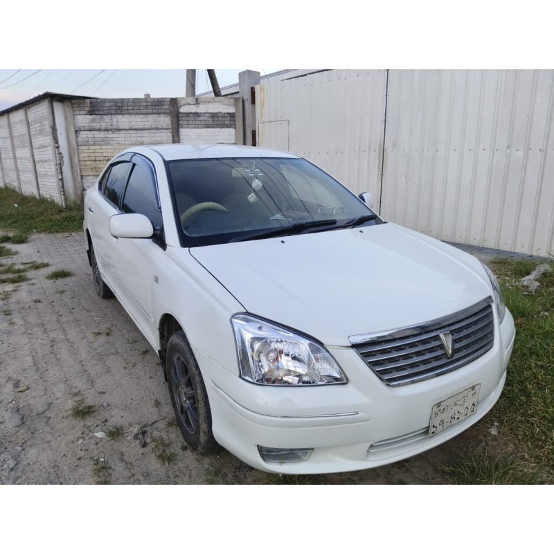 Toyota Premio Pearl White 2002