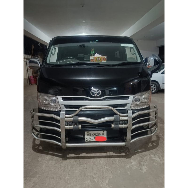 Toyota Hiace Super GL 2000cc 2010 Toyota Hiace Super GL 2000cc 2010