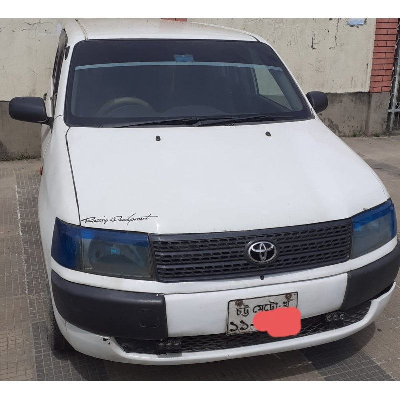 Toyota Probox 2004 1500cc White Toyota Probox 2004 1500cc White