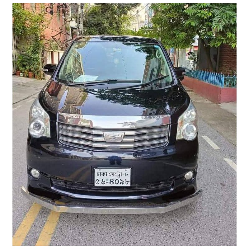 Toyota Noah X Smart Edition 2000cc 2013