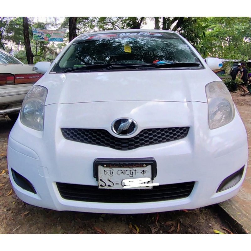 Toyota Vitz 1000cc 2008