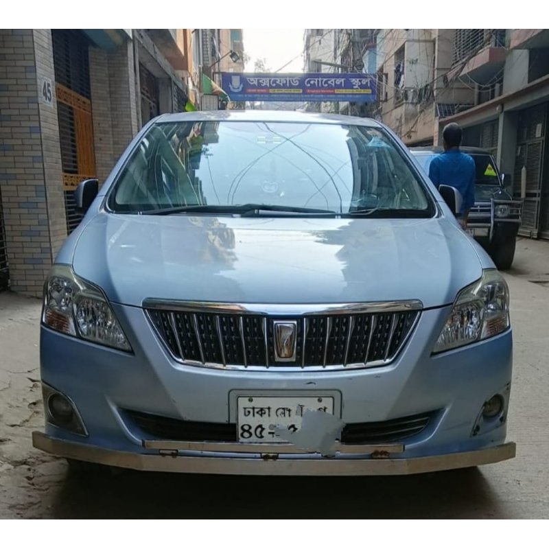 Toyota F Premio 2015