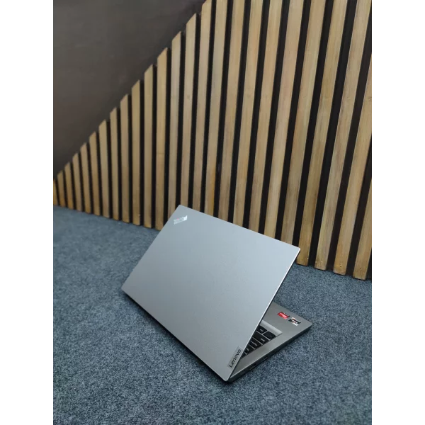 Lenovo ThinkPad E14 G4 Ryzen 7 Pro 5825U 24GB RAM 1GB Dedicated