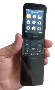 Titanic T-7 Curved Phone
