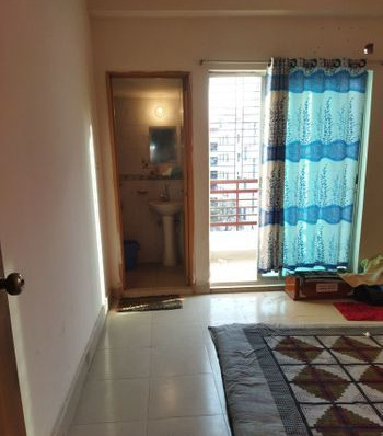 Near Hatirjheel Banasree Used Apartment  Sale