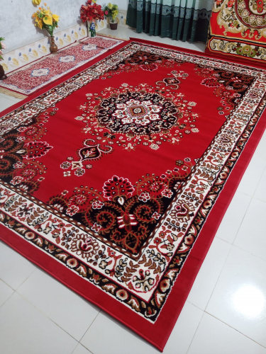 Super King Red Color Synthetic Carpet
