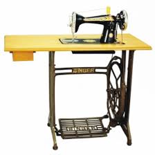 Singer Sewing Machine with Foot Pedal