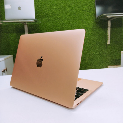 MacBook Air Core i5 8GB RAM & 256 SSD (2018)