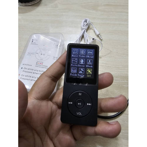 D9 MP3 & MP4 Music Player with FM Radio