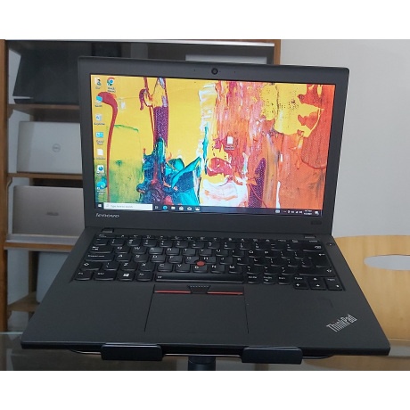 Lenovo ThinkPad X270 Core i5 8GB RAM 13" FHD Laptop