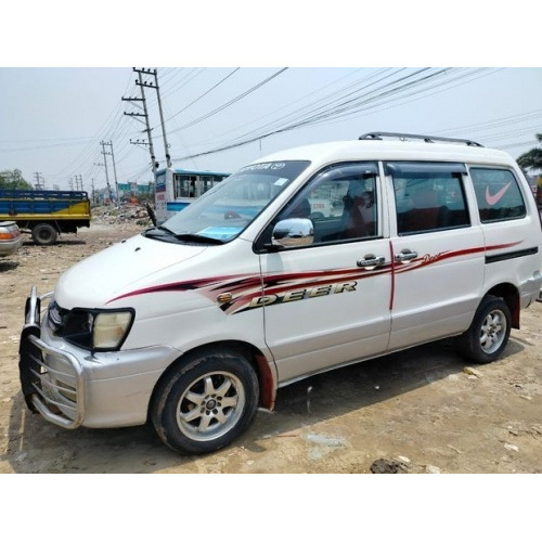 Toyota Noah KR42 2002 White