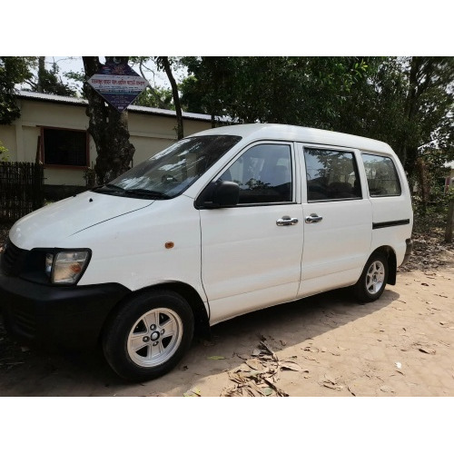 Toyota Noha 2000 White