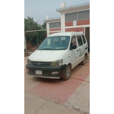 Toyota Noah 2004 White