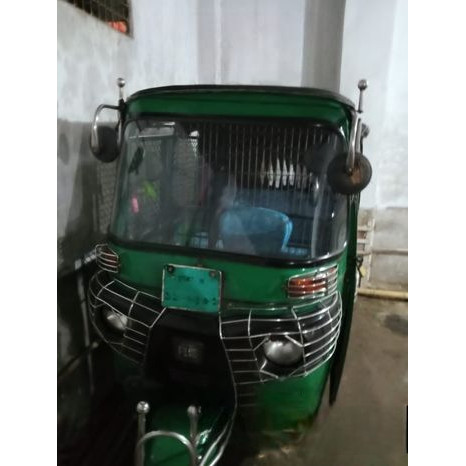 Bajaj CNG 2014