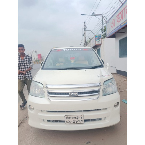 Toyota Noah X 2005 White