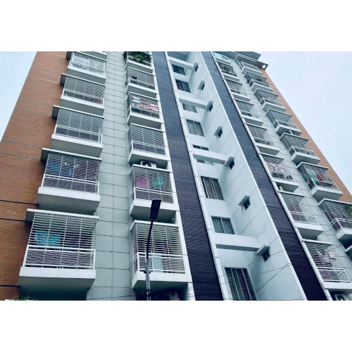 1200 Sqft Ready Flat Urgent Sale at F Block