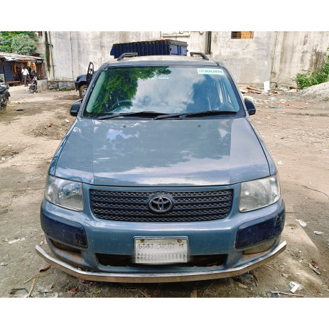 Toyota Succeed 2004