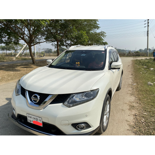 Nissan X-Trail 2015 Hybrid Pearl White