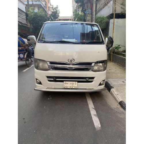 Toyota Hiace GL 2013