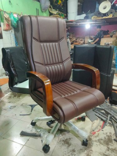 Office Boss Chair with Artificial Leather