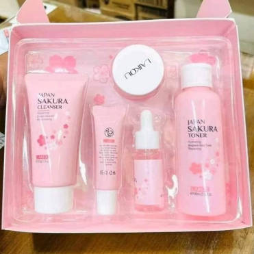 Laikou Japan Sakura Skincare Set – 5 Pcs