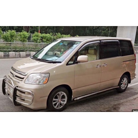 Toyota Noah X 2005 MPV Body