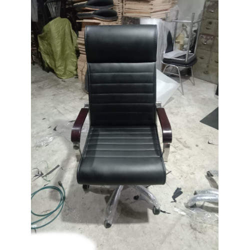 Premium Leather Boss Chair