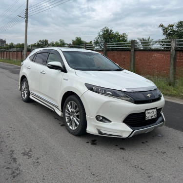 Toyota Harrier 2016