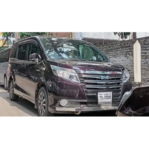 Toyota Noah 2016