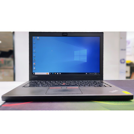 Lenovo ThinkPad X260 Core i5-6th 8GB RAM 12.5" Laptop