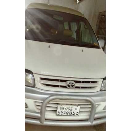 Toyota Noah 2004