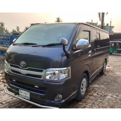 Toyota Hiace 2011