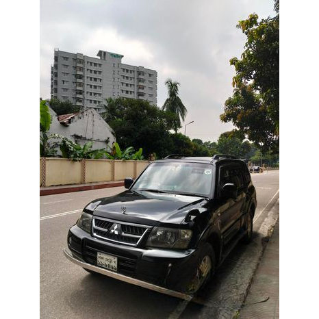 Mitsubishi Pajero 2004