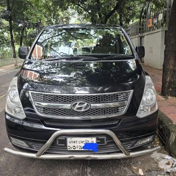 Hyundai H1 2400cc Black 2010