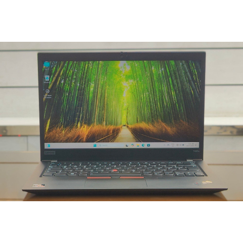 Lenovo ThinkPad T495s Ryzen 7-3700U 2GB GFX Graphics