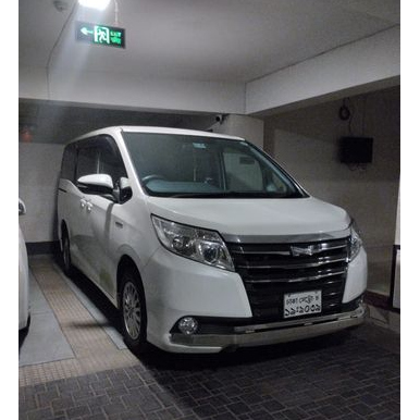 Toyota Noah 2015