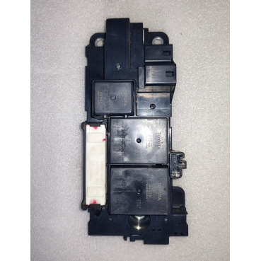 Hybrid battery SMR / Relay Junction Box